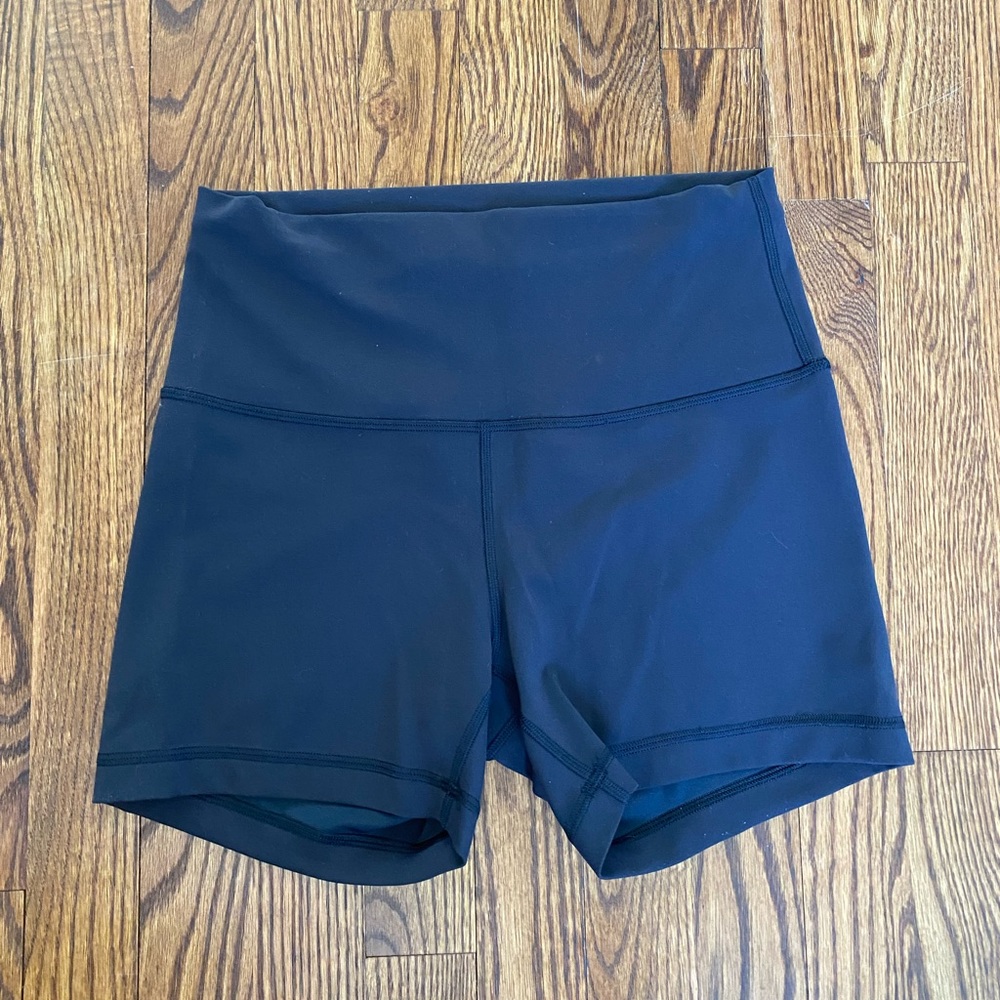 Black Lululemon Wundertrain shorts